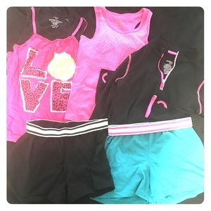 💥Girls BUNDLE💥 Shorts, tanks and athletic shirt!
